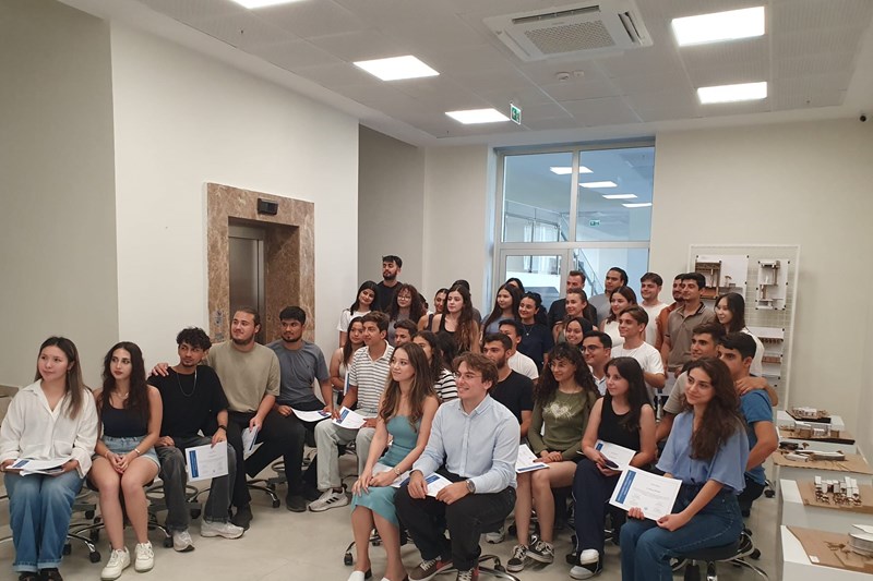 Form-İşlev İlişkisini Yeniden Sorgulamak Workshop Etkinliği Form-İşlev İlişkisini Yeniden Sorgulamak Workshop Etkinliği